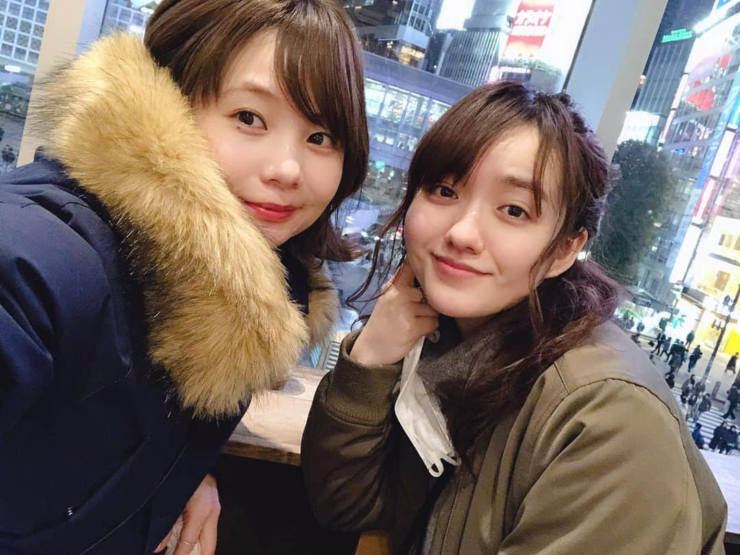 真奈さんのインスタグラム写真 - (真奈Instagram)「＊ こんな時間の渋谷に 居ることないからテンション 上がっちゃったふたり」2月2日 23時41分 - manatmnt0116