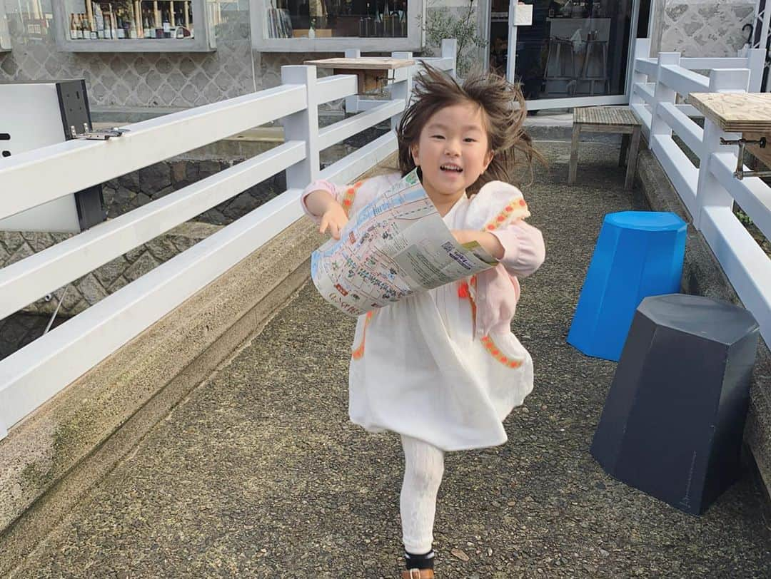 坂本美雨さんのインスタグラム写真 - (坂本美雨Instagram)「橋を渡るだけでも全力 #今日のなまこちゃん #なまこムービー . お店へ小さな橋を渡っていくって それだけでちょっといいなぁ @off.kinosaki」2月2日 23時48分 - miu_sakamoto