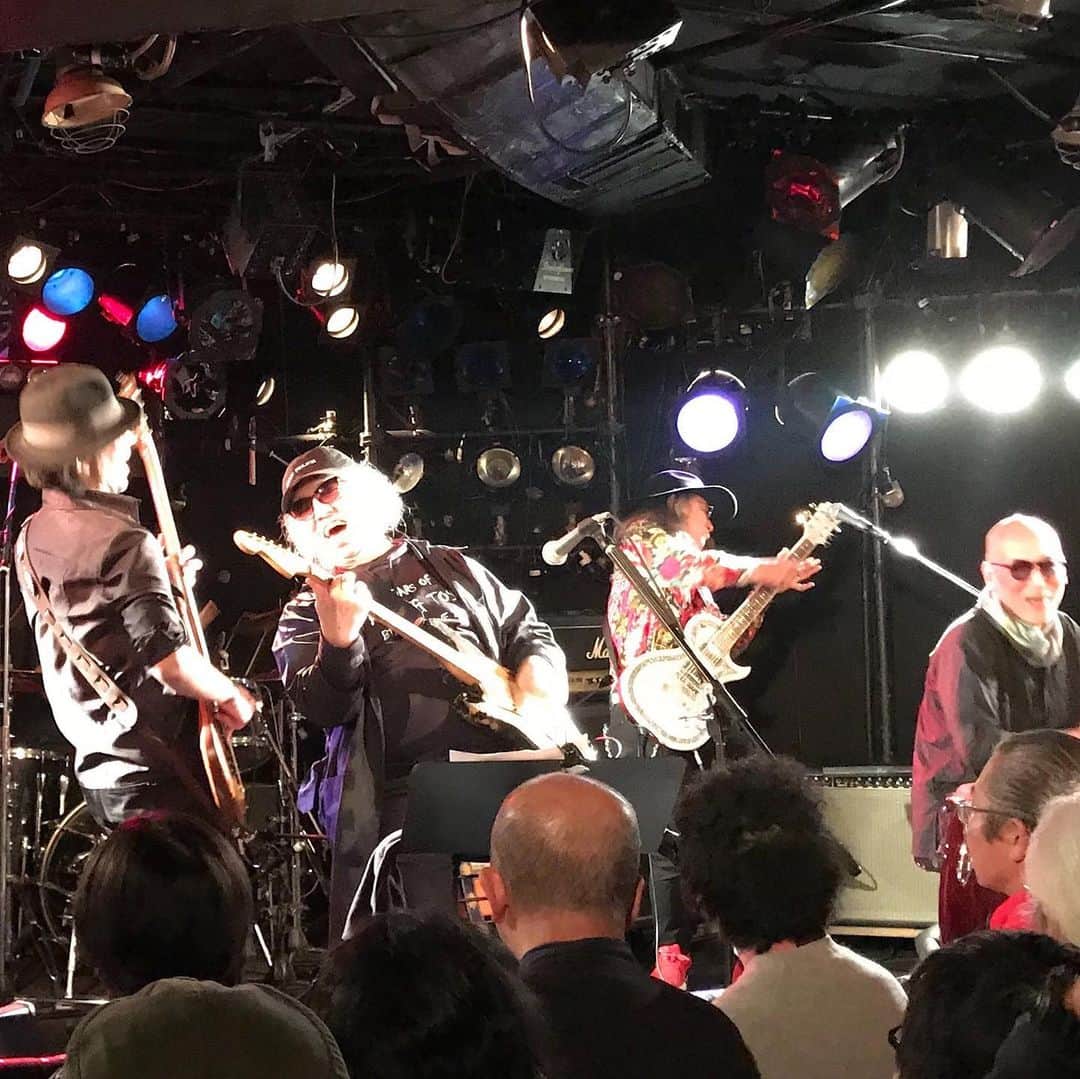 JIGEN のインスタグラム：「令和2年、西暦2020年2月2日、本日は頭脳警察のライブでした！サプライズで出演させて頂き、久々にPANTAさん、TOSHIさん、琢己さん、チェリーさん、ブッキーさんと演奏できました。最高に楽しくて、笑いが止まらないです(^ ^)」