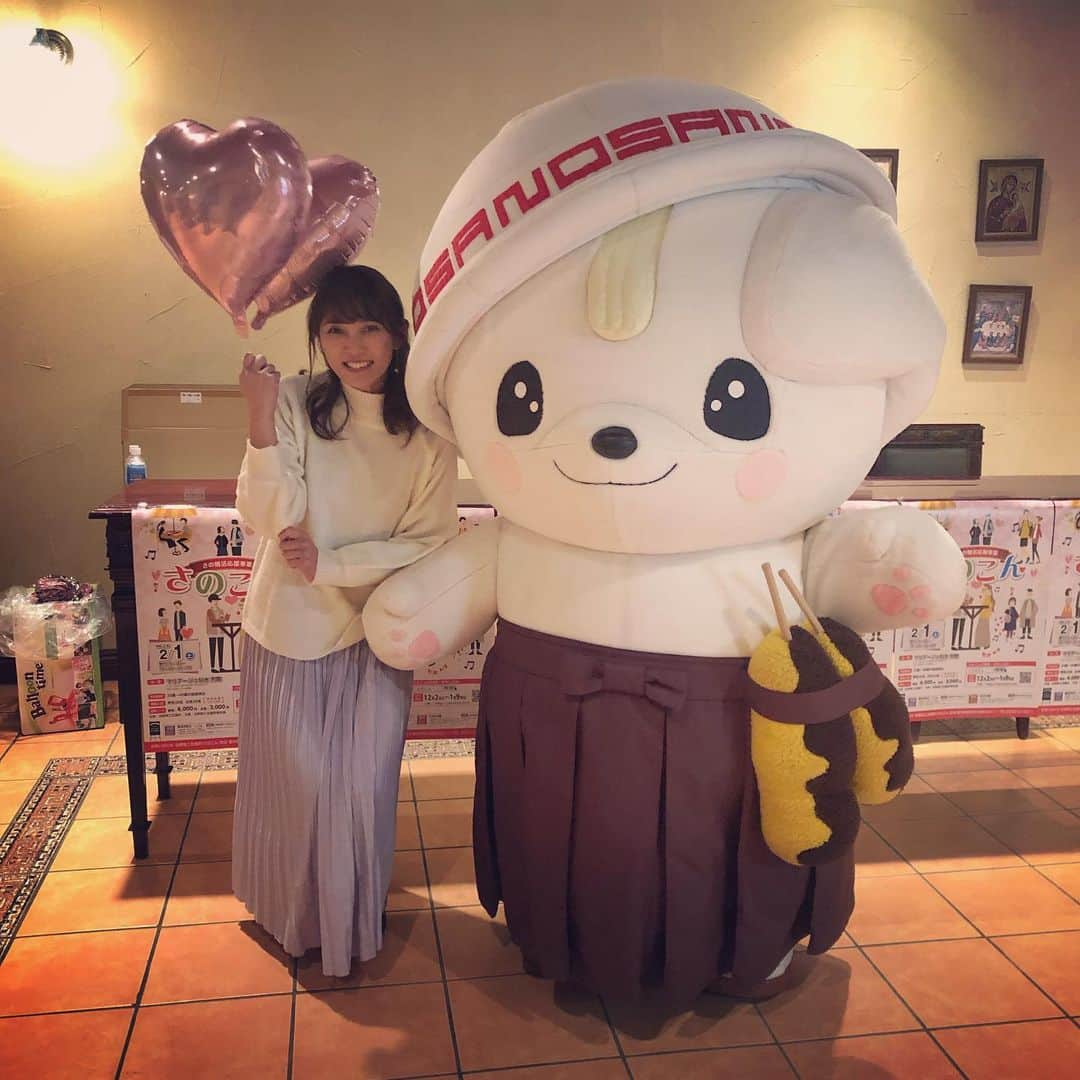 小池祥絵さんのインスタグラム写真 - (小池祥絵Instagram)「昨日は「さの婚」のMCでした✨ 今回はカップル三組誕生です❤️ もう4年お声がけいただいているこのイベントですが…… 嬉しいことに、この「さの婚」から結婚した方がいらっしゃるというご報告をいただきました😆 スタッフさんも私達も本気で取り組んでるだけあって、このご報告は本当に嬉しかったです。 ちなみに、さの婚でカップルになり、婚約、さらに佐野在住の方には3万円贈呈らしいです。 さの婚！手厚い😆 婚活パーティーの司会をやらせて頂いて本当に幸せを感じるのは、ひとりでも多くのカップルが成立することはもちろんですが、 参加した頂いた方が「いい時間」を過ごせたかどうか。 今回も皆さんとの出会いにとても感謝いたします！ カップルになられた方おめでとうございます❣️ #さの婚 #さのまる #本当に可愛い」2月3日 0時07分 - koikesachiesan