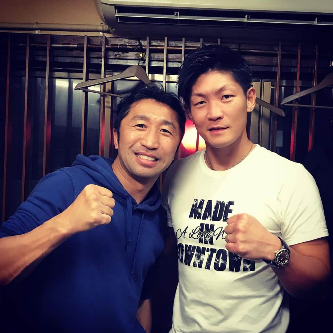 渡部太基のインスタグラム：「. 今夜は内藤さんと♪ めちゃ面白い話ありがとうございました🤣🙏 #内藤大助 さん　#boxing #ボクシング」