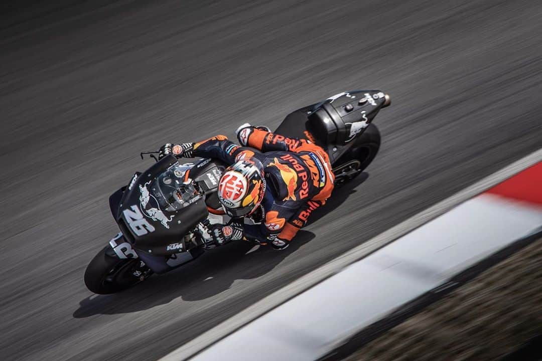 ダニ・ペドロサさんのインスタグラム写真 - (ダニ・ペドロサInstagram)「First ride of the year. #sepang #test #ktm」2月3日 0時12分 - 26_danipedrosa