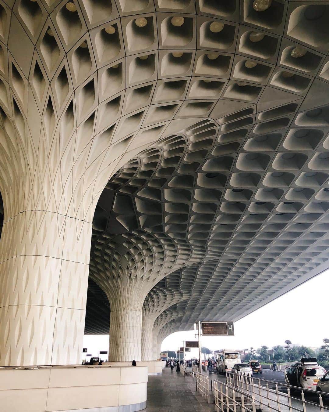 中村貞裕さんのインスタグラム写真 - (中村貞裕Instagram)「#india #mumbaiairport」2月3日 0時56分 - transit_nakamura