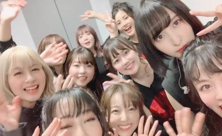 相羽あいなのインスタグラム：「Afterglowスペシャルイベント  いつも通りの #放課後デイズ  バチバチから始まったトークステージめちゃくちゃ楽しかったー！！ ライブステージは そこにAfterglowがいて一ファンとして感動しました🥺 真っ直ぐかっこいいんだけど、楽しそうなあの感じたまらんかったなぁ。 美竹さんのおかげでゲストに呼んでもらえたので今日は感謝して寝ます💕 みなさま！ ありがとうございました❤️ #Afterglowおつかれ #バンドリ #ガルパ #Afterglow #姉妹愛 #いつからこんなに仲良く #実は動画撮るの緊張した #Aiainstagram」