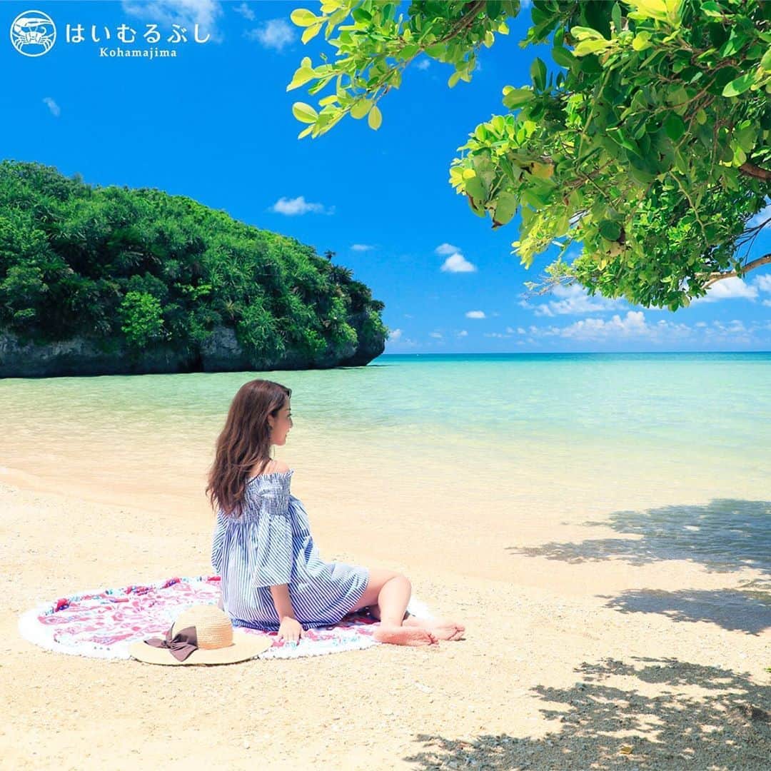 HAIMURUBUSHI はいむるぶしさんのインスタグラム写真 - (HAIMURUBUSHI はいむるぶしInstagram)「陽射しが優しく燦々と照る「うりずん」の季節(2〜4月)。若葉がいっせいに咲き、南国の花々の彩りも増え、若夏の到来へと繋ぎます。 #沖縄 #八重山諸島 #石垣島 #砂浜 #ビーチ #うりずん #小浜島 #リゾート #ホテル #はいむるぶし #japan #okinawa #yaeyamaislands #ishigaki #beach #bluesea #spring #sunshine #kohamajima #beachresort #haimurubushi」2月3日 1時22分 - haimurubushi_resorts