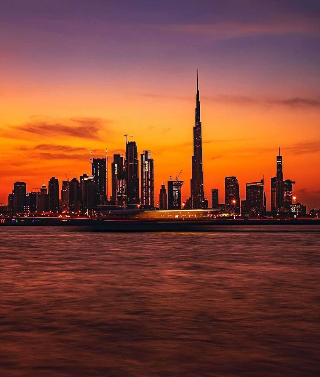 ドバイのインスタグラム：「Dubai Winter Sunset 📷:@essa1010」