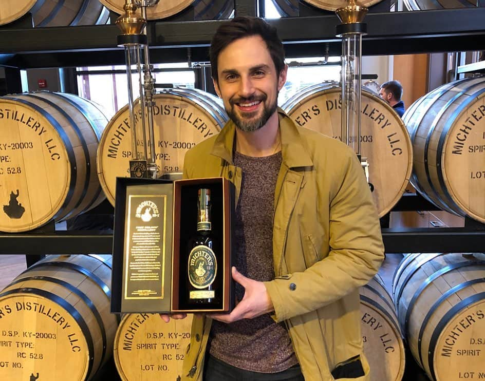 アンドリュー・J・ウェストさんのインスタグラム写真 - (アンドリュー・J・ウェストInstagram)「Quick trip to Louisville to visit Dan and the rest of my friends at @michterswhiskey. The Fort Nelson Distillery is wonderful (and one year old this weekend!). Go there, have a look around, have a drink. You know how much I love what they do - best people and best whiskey in the business. #michterswhiskey #makeitmichters #happy1stbdayfortnelsondistillery」2月3日 1時55分 - andrewjwest