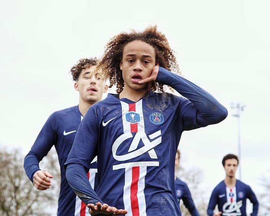 シャビ シモンズさんのインスタグラム写真 シャビ シモンズinstagram On To The Next Round 1 Goal Copagambardella Icicestparis Keeppushing Footballdreams Everydayisdayone Futbol Sport Team Football Soccer Love Player