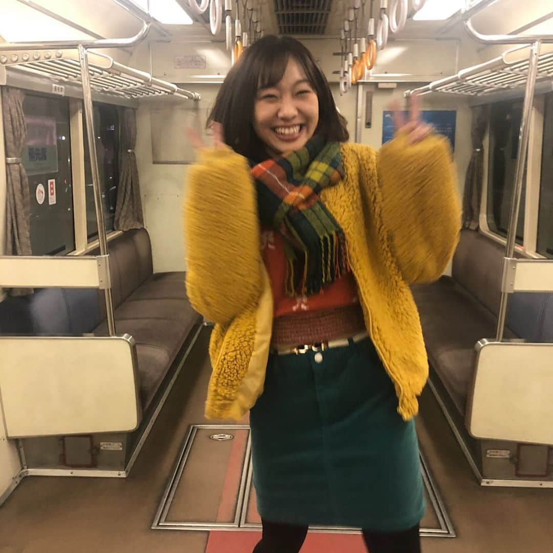 須田亜香里さんのインスタグラム写真 - (須田亜香里Instagram)「もしも SKE48に入っていなかったら…の 須田亜香里役での #名古屋行き最終列車 キャバ嬢姿、バレリーナ姿、バックパッカー姿、失恋姿… やってみたかったこと、してそうなこと、詰め込んでいただきました。 . 観られなかった地域の皆さんも 2月3日に #ひかりtv 2月4日〜 #dtvチャンネル 2月19日〜 #テレビ神奈川 2月23日〜 #ひかりtvチャンネル4k チャンスがあります！ぜひ❤️ . #名古屋行き最終列車 #名鉄電車 #ありがとう #月が綺麗ですね  #ske48 #須田亜香里 @nagoyayuki2019 #オフショット #キャバ嬢 #バレリーナ  #バックパッカー #失恋」2月3日 3時06分 - akarisuda