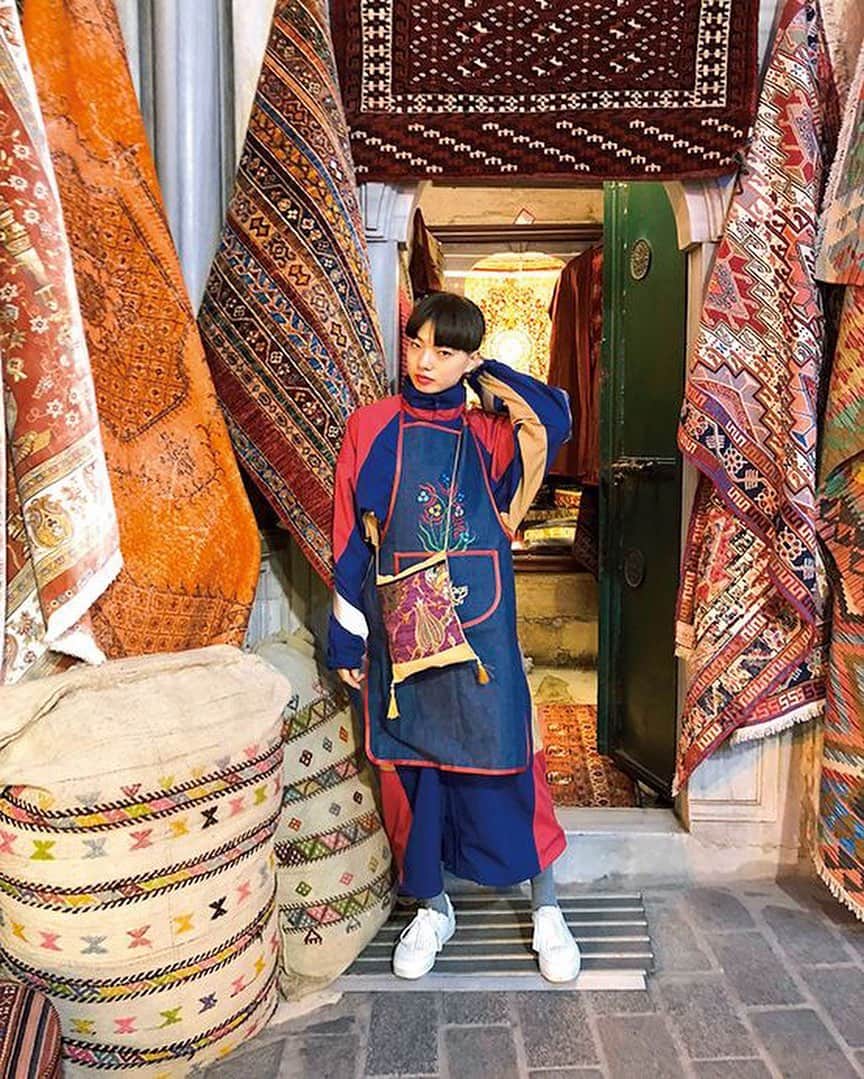 のインスタグラム：「【旅好きが惚れた場所へ行く。】⠀ 次のヴァカンスはどこに行く？発売中のフィガロジャポン3月号では、旅を愛する8人が選ぶ、もう一度行きたい場所をご紹介。⠀ ダンサーのアオイヤマダさんが選んだのは、アジアとヨーロッパを繋ぐ国、トルコ。⠀ photo : @aoiyamada0624⠀ #figarojapon #thingstodo2020 #フィガロ3月号  #トルコ #イスタンブール #旅」