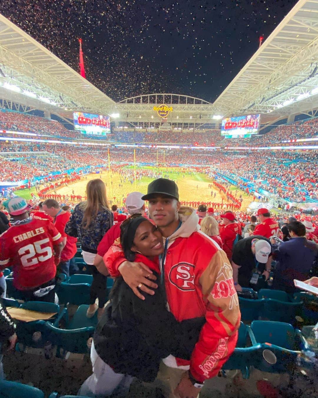 キース・パワーズのインスタグラム：「Can you tell I’m hurt? No? Well, I am! 😢😫. I want to say congrats to the @chiefs for winning Super Bowl Fifty Fo! Niner Gang family keep y’all head up! 4-12 last year, Super Bowl this year. We’ll be back! @oldspice thank you for the tickets and experience! I’ll be back next year in the same gear. ❤️ #NinerGang #QuestForSix #49FAITHFUL #OldSpice」