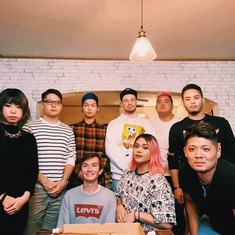 町田宏器さんのインスタグラム写真 - (町田宏器Instagram)「いまさらの正月記録w 2020あけましておめでとうございます 1/3に27さいにもなりました 髪もピンクになりました  これからもよろしくお願いいたします」2月3日 14時13分 - hirokinawa