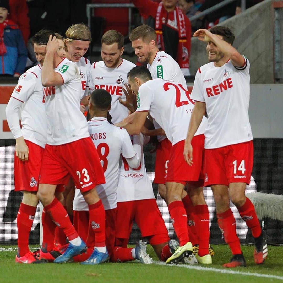 シモン・テローデのインスタグラム：「Heimsieg! #effzeh」