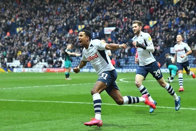 スコット・シンクレアのインスタグラム：「...Happy to get my first goal for the club @pnefcofficial a shame we didn’t take all 3 points, roll on next week..!」