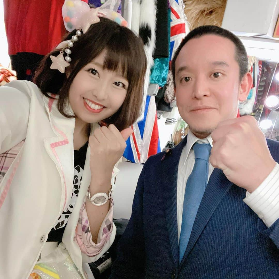 夏目亜季さんのインスタグラム写真 - (夏目亜季Instagram)「2018年から毎年恒例の出演となっていますが！ 今年もホリエモン万博に出演してきました！ 堀江さんも立花党首も鴨頭さんも浜田参議院も稲葉先生も、皆で乾杯！  予防フェスということで、感染症予防について（HPV、コロナ、風疹）話してきました。  本日は区役所で委員会に出席、その後若手議員の会で動画制作の講師、そのあとヘルプマークのイベントで普及活動。  みっちり本日も頑張ります🔥  #堀江貴文　#ホリエモン　#ホリエモン万博 #かもがしらよしひと #鴨頭嘉人 #浜田聡 #稲葉可奈子  #立花孝志　#nhkから国民を守る党 #荒川区議会議員  #夏目亜季 #予防フェス　#予防医療普及協会 #子宮頚がん　#風疹　#コロナウィルス」2月3日 6時08分 - ochame_akichin