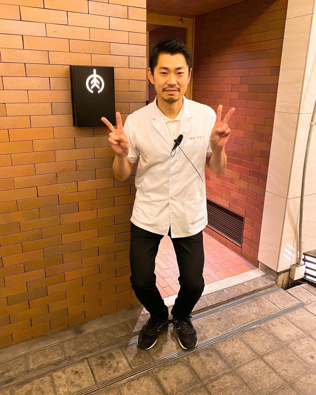 秋山具義さんのインスタグラム写真 - (秋山具義Instagram)「フォーリンデブはっしーオススメの博多の『焼肉すどう 春吉』に行ってきました。﻿ トーストサンド、ごまだれ、出汁のタレ、ヒレ丼、スキヤキ、ハンバーグなどなど、凄いラインナップで、めちゃくちゃ美味しかった！！！﻿ カレーもプリンも最高！﻿ オーナーの須藤悦男さんもナイスガイ！﻿ 福岡ご飯の選択肢が増えました！﻿ ﻿ #焼肉すどう #焼肉すどう春吉 #福岡焼肉 #博多焼肉 #具義焼肉2020 #具義福岡2020」2月3日 7時42分 - gugitter
