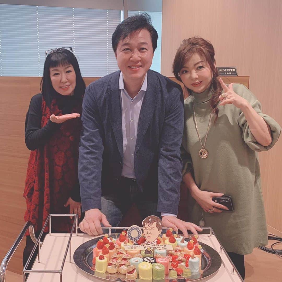 モモコさんのインスタグラム写真 - (モモコInstagram)「川合俊一さま、誕生日おめでとう㊗️ あさパラで、毎年恒例です‼️ピカソのケーキ食べました🍰 ・ #ハイヒールモモコ #👠 #👠🍑 #CHANEL #シャネラー #グルメ #あさパラ #川合俊一 くん #誕生日 #オーダーメイドケーキピカソ」2月3日 9時12分 - highheel_momoko