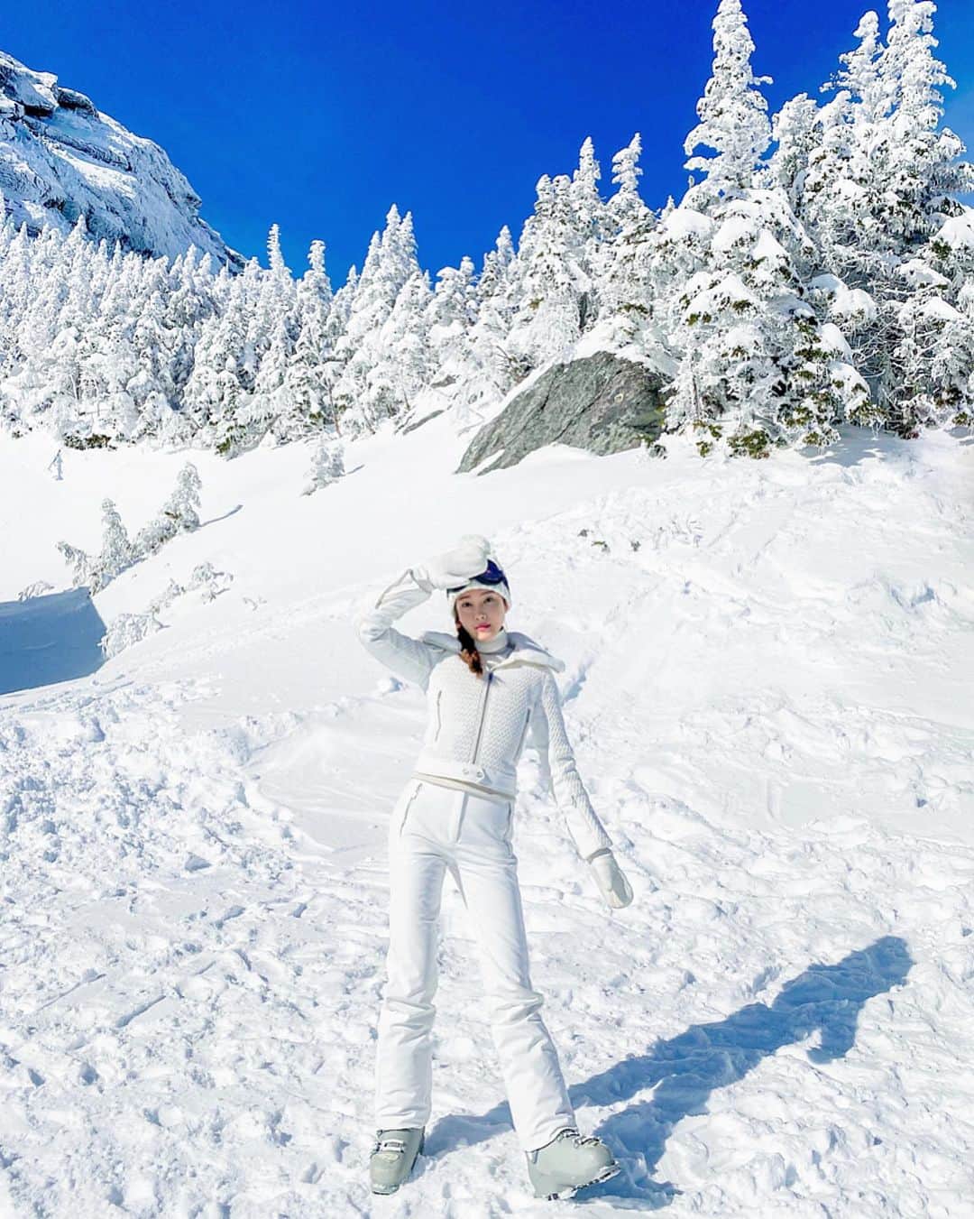 ジェシカ さんのインスタグラム写真 - (ジェシカ Instagram)「The cold never bothered me anyway❄️🤍」2月3日 9時24分 - jessica.syj