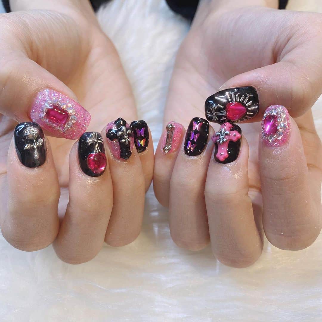 ソニのインスタグラム：「👸🏻💅」