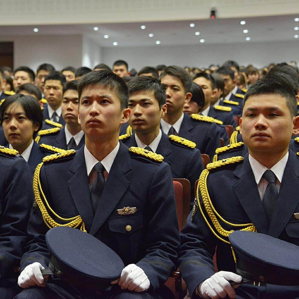 大阪府警察さんのインスタグラム写真 大阪府警察instagram 警察学校卒業式 令和2年1月23日 木 大阪府警察学校におきまして 初任科第234期長期課程 第235期短期課程の卒業式を執り行いました 卒業生たちは 思い出多き学び舎を巣立ち 府民のみなさんの安全