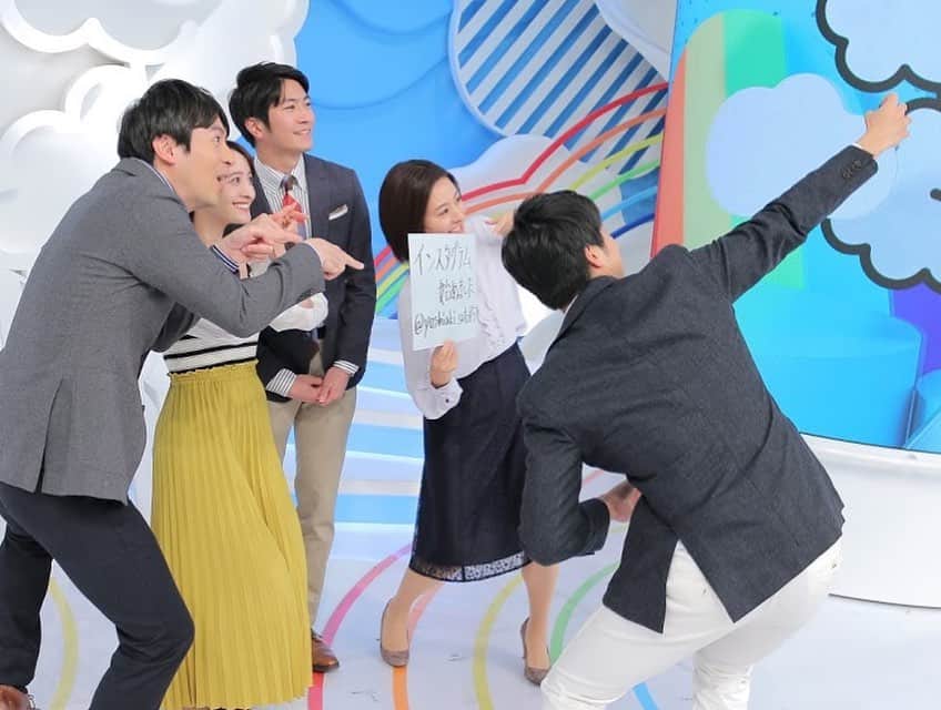 佐藤義朗さんのインスタグラム写真 - (佐藤義朗Instagram)「. 日本テレビアナウンサー佐藤義朗(よしあき)です。 今朝のZIP!終わりに早速！ 字が汚いので、ADさんに告知文を書いてもらいました笑 #ZIP! #桝太一 #徳島えりか #後呂有紗  #伊藤遼 #佐藤義朗」2月3日 10時12分 - yoshiaki_sato11