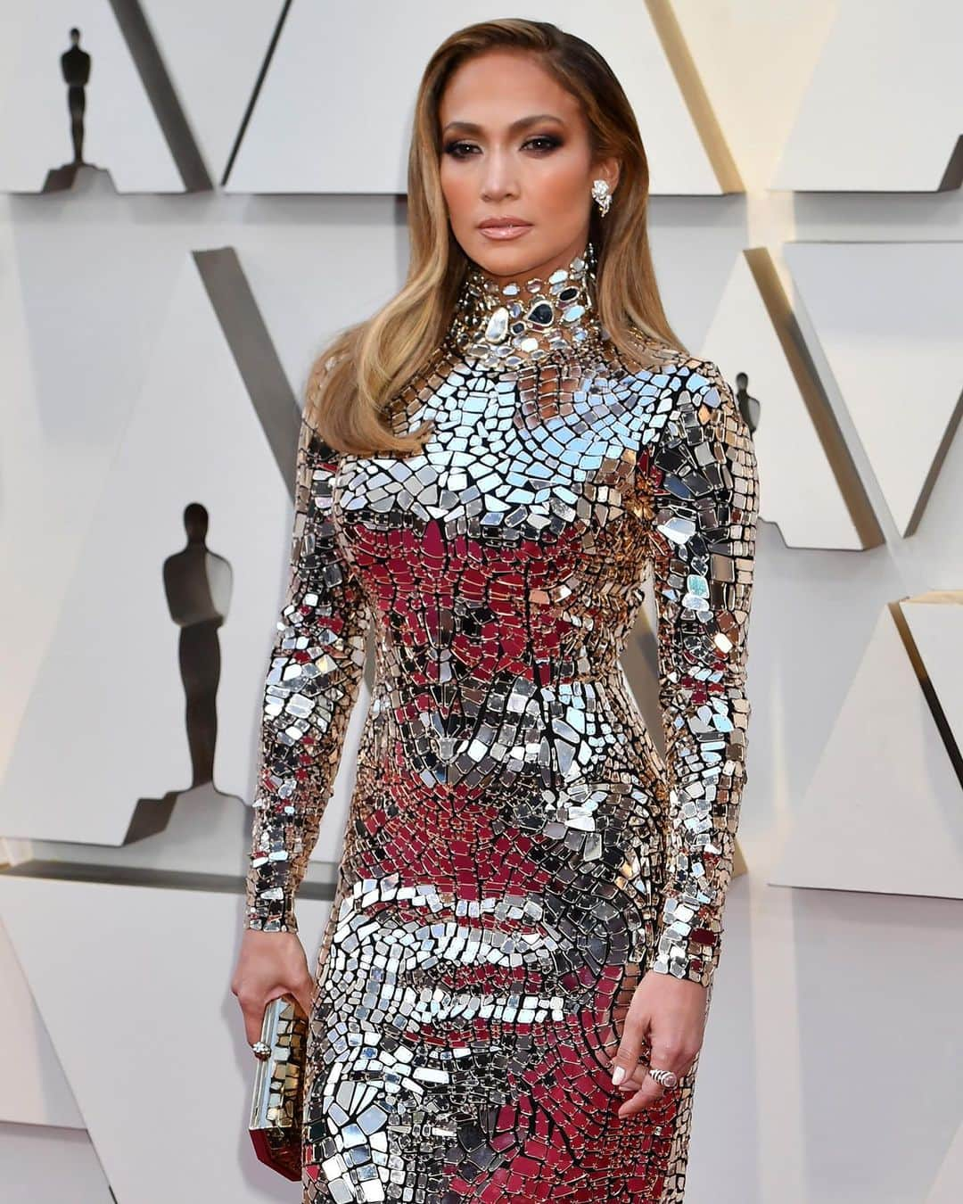 NIWAKAのインスタグラム：「Here is a look back at the 2019 Oscars, with Jennifer Lopez in NIWAKA Fine Jewelry. #Niwaka #NiwakaCollections #JLo #JenniferLopez #Oscars2019 #俄」