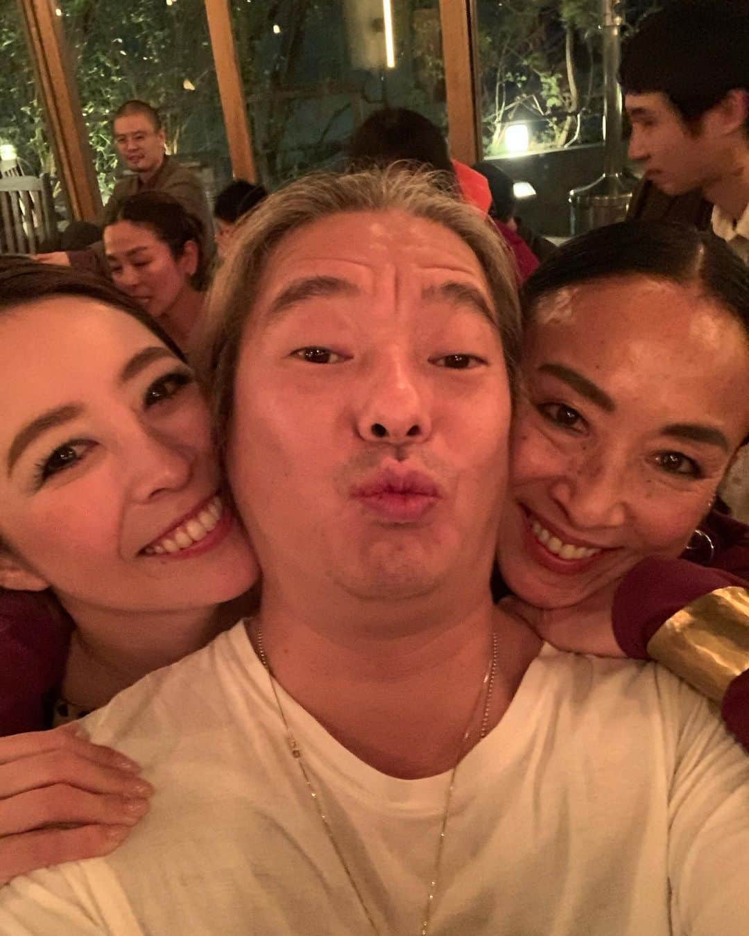 Yukari Imaiのインスタグラム：「昨夜は愛するつぐみさんのお誕生日パーティー🎂✨ 可愛くて美しいつぐみさん♥️ これからも健康1番で、 たくさん一緒にお仕事も遊びもお願いします♥️ @tsugumiw ♥️」