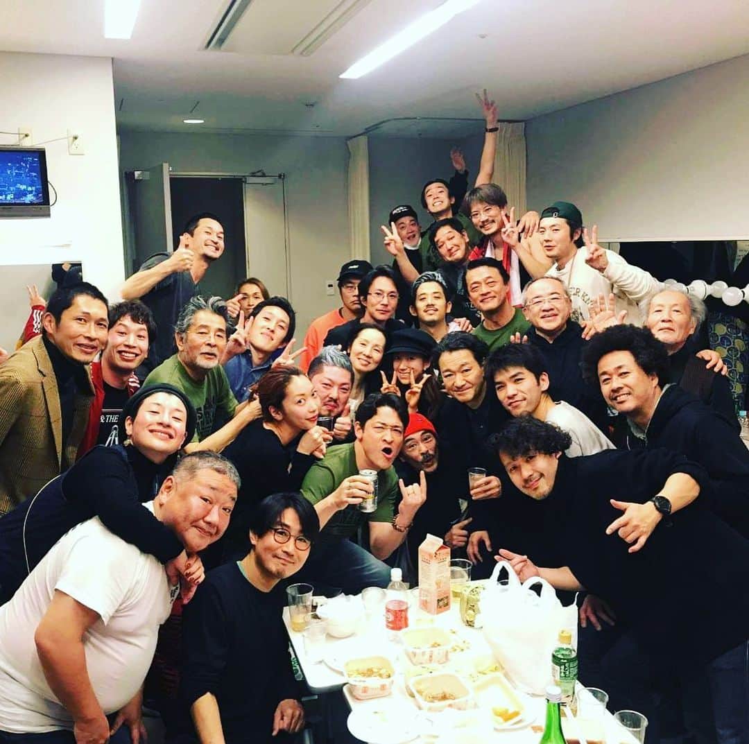 中山祐一朗のインスタグラム：「最高だった！ 「アルトゥロウィの興隆」 またみんなで集まりたい(^^) ふかざわあっちゃん女将の活躍で楽屋で打ち上げ！全てに感謝！」