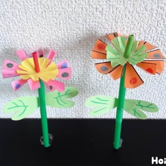HoiClue♪ [ほいくる]さんのインスタグラム写真 - (HoiClue♪ [ほいくる]Instagram)「＼クルクルお花の風車／ 息を吹きかけると、お花がクルクル回りだす、お花の風車🌼 ・ 作った後は、お散歩や外遊びのお供にも楽しめそう☺️♡ . 明日の立春に寄せて、お届けします〜♪ 作り方の詳細は、 @hoiclue のプロフィールのURLから「ほいくる」へジャンプ→「お花の風車」で検索🔎 . ほいくるの投稿を見て遊んだ後は、ぜひ #ほいくる または #hoiclue のタグをつけえ教えてください♬ほいくる公式サイトの記事内で、ご紹介させていただくかも…？ ※その際はInstagramのメッセージにて事前にご連絡させていただきます。  #保育 #保育士 #保育園 #幼稚園 #幼稚園教諭 #こども園 #保育士の卵 #保育学生 #遊び #あそび #子ども #こども #children #kids #製作 #制作 #造形 #工作 #キッズアート #廃材 #廃材リメイク #廃材遊び #花 #春 #ストロー」2月3日 12時51分 - hoiclue