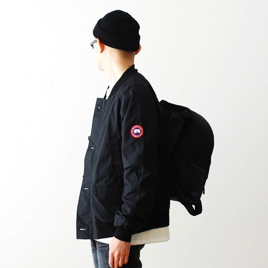 のインスタグラム：「_ CANADA GOOSE / カナダグース “FABER BOMBER” ￥58,300- _ 〈online store / @digital_mountain〉 https://www.digital-mountain.net/shopdetail/00000011036/ _ 【オンラインストア#DigitalMountain へのご注文】 *24時間受付 *15時までのご注文で即日発送 *1万円以上ご購入で送料無料 tel：084-973-8204 _ We can send your order overseas. Accepted payment method is by PayPal or credit card only. (AMEX is not accepted)  Ordering procedure details can be found here. >>http://www.digital-mountain.net/html/page56.html _ 本店：#WonderMountain  blog>> http://wm.digital-mountain.info/blog/20200203/ _ 〒720-0044  広島県福山市笠岡町4-18  JR 「#福山駅」より徒歩10分 (12:00 - 19:00 水曜、木曜定休) #ワンダーマウンテン #japan #hiroshima #福山 #福山市 #尾道 #倉敷 #鞆の浦 近く _ 系列店：@hacbywondermountain _」