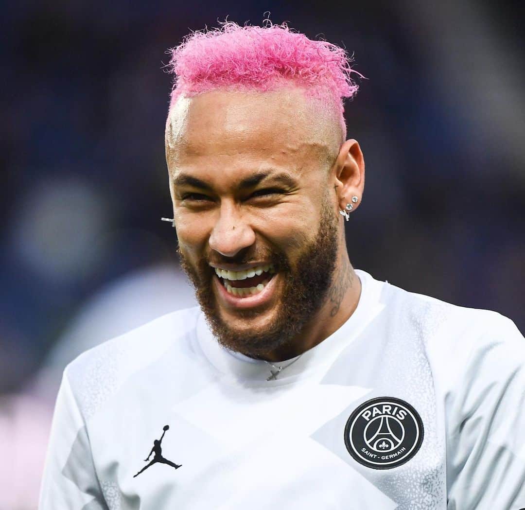 サッカーキングさんのインスタグラム写真 - (サッカーキングInstagram)「. New Hair Style （2020.02.01） . 📷Photo by Anthony Dibon/Icon Sport via Getty Images . #ピンク #pink #hairstyle #newcolor #髪色  #Neymar #NeymarJr #NJ10 #ネイマール #PSG #ParisSaintGermain #パリサンジェルマン #AllezParis #Ligue1 #リーグアン #football #サッカーキング #⚽️ #サッカー」2月4日 0時03分 - soccerkingjp