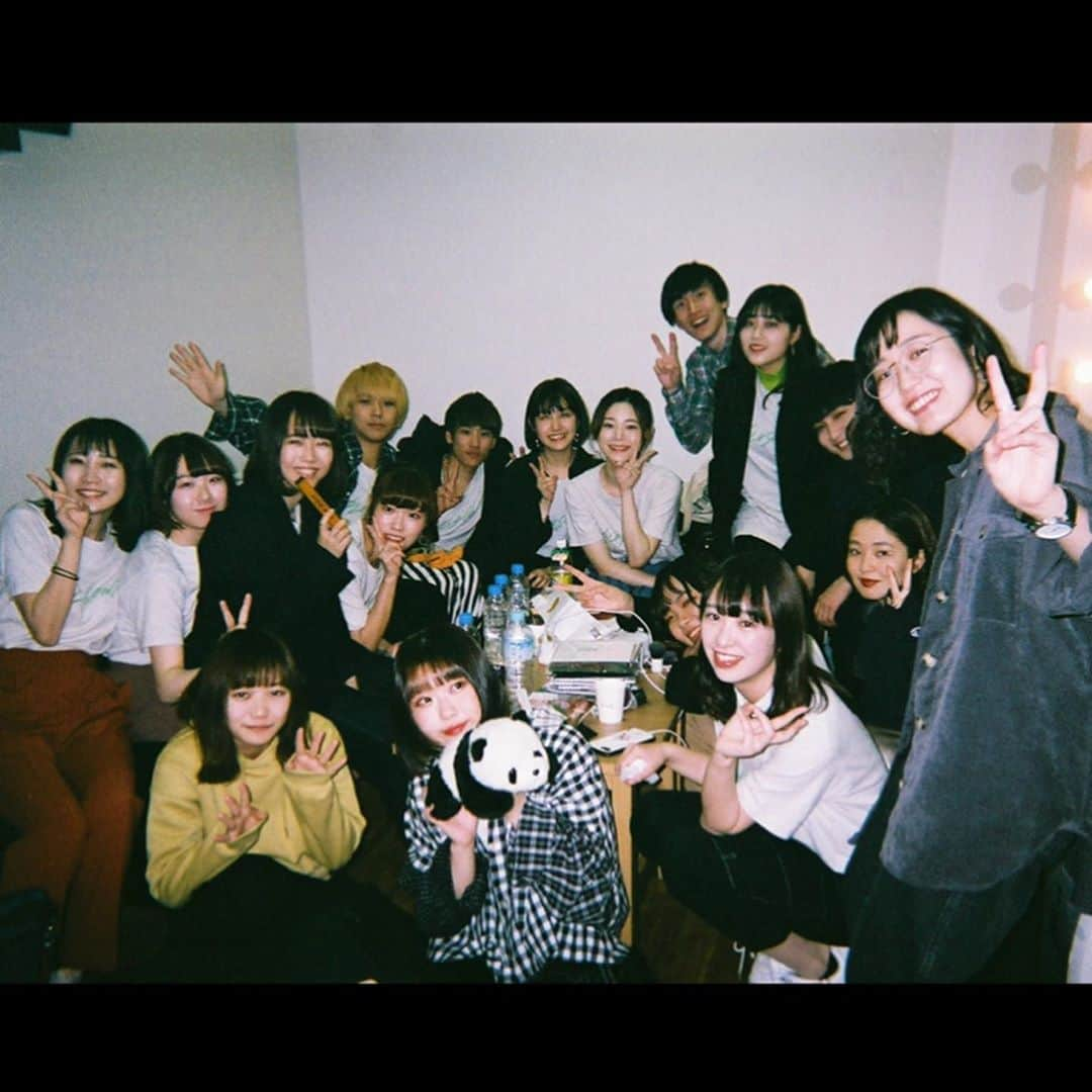 幾田りらさんのインスタグラム写真 - (幾田りらInstagram)「2020.2.1 @渋谷WWW X ぷらそにかワンマン本当にありがとうございました！！ ステージに足を踏み入れた時、会場が沢山の笑顔で溢れていて、ぷらそにかの活動に参加して約3年の時の流れを一気に感じました。本当に感動しました。 来てくれた一人一人に心から感謝しています。 そしてFoiちゃん、卒業本当におめでとう。ずっと隣で歌っていたFoiちゃんが、自分の羽で旅立つ姿がかっこよく、美しかったです。 そして今年の夏、赤坂BLITZにてぷらそにか4周年記念ワンマンを行うことになりました。 ぷらそにか最大の挑戦になりますが、最高のステージになるよう、その日に向けて一歩一歩精進していきます。 ぜひ8月24日赤坂BLITZにお越し下さい！一緒に最高の感動を味わいましょう！」2月3日 23時21分 - lilasikuta