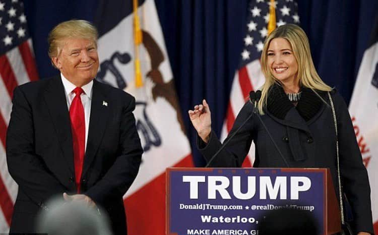 イヴァンカ・トランプさんのインスタグラム写真 - (イヴァンカ・トランプInstagram)「4 years ago...Caucusing with 45 in Iowa 🇺🇸」2月3日 23時39分 - ivankatrump