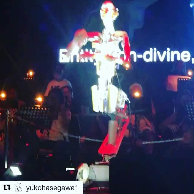 渋谷慶一郎のインスタグラム：「#Repost @yukohasegawa1 with @get_repost ・・・ Scary beauty androids opera by Shibuya Keiichiro and DUBAI orchestra at sharjah academy theater」