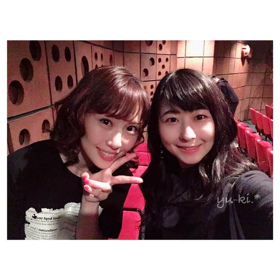 のインスタグラム：「. 先日、ゆったん( @masuyuka_official )が 出演しているオフブロードウェイミュージカル " bare "を観てきました！. * . . bareは本当に心が動かされる作品で、 今回もハンカチ必須で観てました🥺 演出も楽しいし音楽も素敵だし このシーン好きだったなあとか この演出新しいかな？とかいう 見方ができて楽しかった😊 . この作品は4年前にも ゆったんを観に行ったんだけど、 改めてハマり役だったし キラッキラにかわいかった…🤤💕 . まさに学園のマドンナ。 制服似合いすぎなんだが…！ 客席からもメロメロになる マドンナっぷりでした😍 オフ芝居でもわかるアイヴィの良い子さ🥺 そしてさらにパワーアップした 最高の歌声でした🥺 美しい歌声と共に沁み渡るアイヴィの感情…🥺. * . 改めてゆったんのDanceと歌も もっとたくさんの人に堪能してほしい！ もっとミュージカル出てほしい！！！ . って思いました☺️💕 . . 青山の草月ホールで 2/9までやってるので 是非観に行ってみてください✨ 素晴らしい作品です！ . . 面会時間ではさらっと 要約したことしか言えなかったので ご飯行ったときにまた伝えよっと♡♡ . #bare #musical #ミュージカル #観劇れぽ  #増田有華 #二見夕貴 #DIVA #ゆったん  #ラブレター みたいになっちゃった  #暗がりに弱い #わたしのあいほん #iPhoneSE」