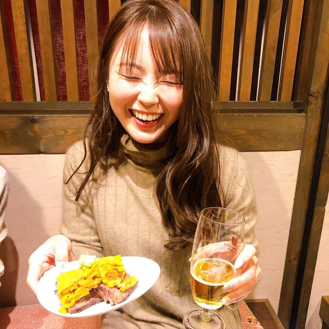 黒田菜月さんのインスタグラム写真 - (黒田菜月Instagram)「静岡スポーツ女子アナ会🍻❤️ 今シーズンもよろしくお願いします😆‼️ . #新年会 #やっとできた #女子会 #楽しすぎ #うにく #美味しすぎ #贅沢の極み乙女 #焼肉 #南大門  #ありがとうございます @tadaaki.matsubara . #みなスポ @minaspo_sbs  #スポパラ #森直美 アナ #Dスポ #臼井佑奈 アナ #たっぷり静岡 #各務梓菜 アナ」2月3日 23時48分 - nyaaatsuki_krd