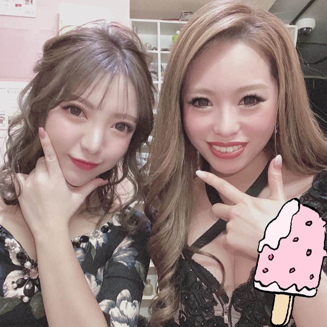 桃瀬まりあさんのインスタグラム写真 - (桃瀬まりあInstagram)「りんちゃんといると楽しい🦦💗 今日から出勤！今週もよろしくお願いします🦦 . #北海道 #札幌 #すすきの #ニュークラブ #ニュークラ嬢 #美尻 #クラブプレミア #歌舞伎町 #キャバ嬢 #ホスト #東京 #六本木 #桃瀬まりあ #シャンパン #テキーラ #銀座 #大阪 #北新地 #sapporo #susukino #japan #fashion #skincare #instalike #instagood #f4f #followme #likeforlike #l4l #like4like」2月3日 16時27分 - maria.premier