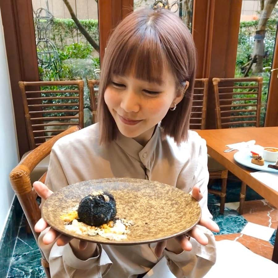 西脇彩華さんのインスタグラム写真 - (西脇彩華Instagram)「＊ BSスカパー!「JTBpresentsシンデレラの冒険 」 ・ ついに今日よる8時から放送になります！！！ ・ 今回は広島カープの西川龍馬選手、曽根海成選手、台湾で大活躍している女優の田中千絵さんと一緒にシンデレラの代役としてわたしも参加させていただきましたよ！！ いま、特に女子旅で人気の【台湾】にいってきました🇹🇼✨ ・ 台湾のおいしいグルメや名物の夜市、パワースポットや美容も盛りだくさんにまわりました❣️ これをみたら間違いなく台湾に行きたくなるはず😭😭✨ 思い出しただけでもまたいきたいーーー💓台湾好きすぎます💓 ・ 放送日は↓↓↓ 2月3日（月）20時～ 2月10日（月）20時～ ・ この番組はスカパー！に加入していない方も無料で視聴できます👀🍀 ①BSボタンを押す ②番組表ボタンを押してBS241へ スカパー!オンデマンドでスマホでも放送後に無料で見れます😋🍭 ・ @ryoma.63  @sonekaisei  @chietanaka817  #西川龍馬 #曽根海成 #田中千絵 #西脇彩華 #ちゃあぽん #広島カープ #台湾 #台湾旅行 #台湾グルメ #台湾女子旅 #台湾夜市 #台湾カフェ #台湾好き #シンデレラの冒険 #JTB #旅 #旅番組」2月3日 17時06分 - chapon_930