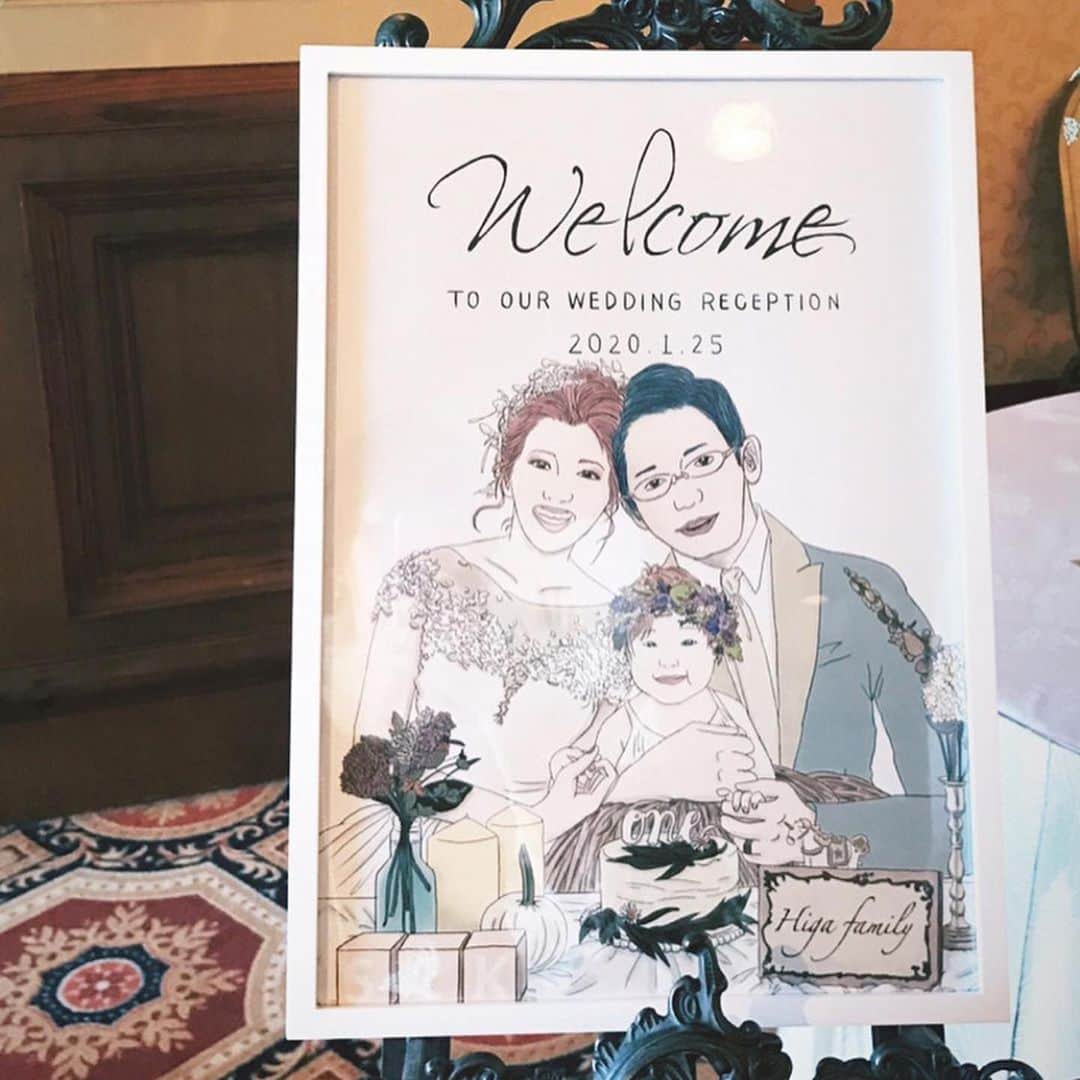 プレ花嫁の結婚式準備サイト marry【マリー】さんのインスタグラム写真 - (プレ花嫁の結婚式準備サイト marry【マリー】Instagram)「*﻿ 大きめサイズの似顔絵サンキュータグが 可愛いプチギフト🌿﻿ ﻿ @miki_yonahara さんが﻿ お姉さんの結婚式のために作ったそう💍﻿ ﻿ 似顔絵のイラストから起こして、﻿ ウェルカムボードもお揃いのデザイン✨﻿ ﻿ 自分たちがこんなに素敵なイラストになるなんて﻿ 想像するだけで幸せだし、﻿ アイテムも可愛くなるし....✨﻿ ﻿ 結婚式のタイミングで﻿ 自分たちの似顔絵を誰かに描いてもらうの、﻿ 憧れます💕﻿ ﻿ ﻿ ﻿ ﻿ ﻿ **﻿ ﻿ ﻿ ﻿ ﻿ marryは「世界中の可愛い」を集める﻿ ウェディングサイトです💎﻿ ﻿ サイト内には、﻿ 結婚式のアイデアを紹介する記事が1万以上✨﻿ 毎日朝6時と夕方5時に新着記事をUP✨﻿ @marryxoxo_wd の﻿ プロフィールURLからチェックできます💍﻿ ﻿ 特に人気の記事は﻿ @marryxoxo_id のアカウントでも﻿ 紹介しているので必見🌷﻿ ◌ ❁˚﻿ #プレ花嫁#2020冬婚#2020春婚#2020秋婚#2021春婚#2021夏婚#結婚式diy#花嫁diy#プチギフト手作り#プチギフト候補#プチギフト選び#プチギフト決定#プチギフト#サンキュータグ#サンキュータグ手作り#サンキュータグdiy#プチギフトラッピング﻿ ﻿」2月3日 17時32分 - marryxoxo_wd