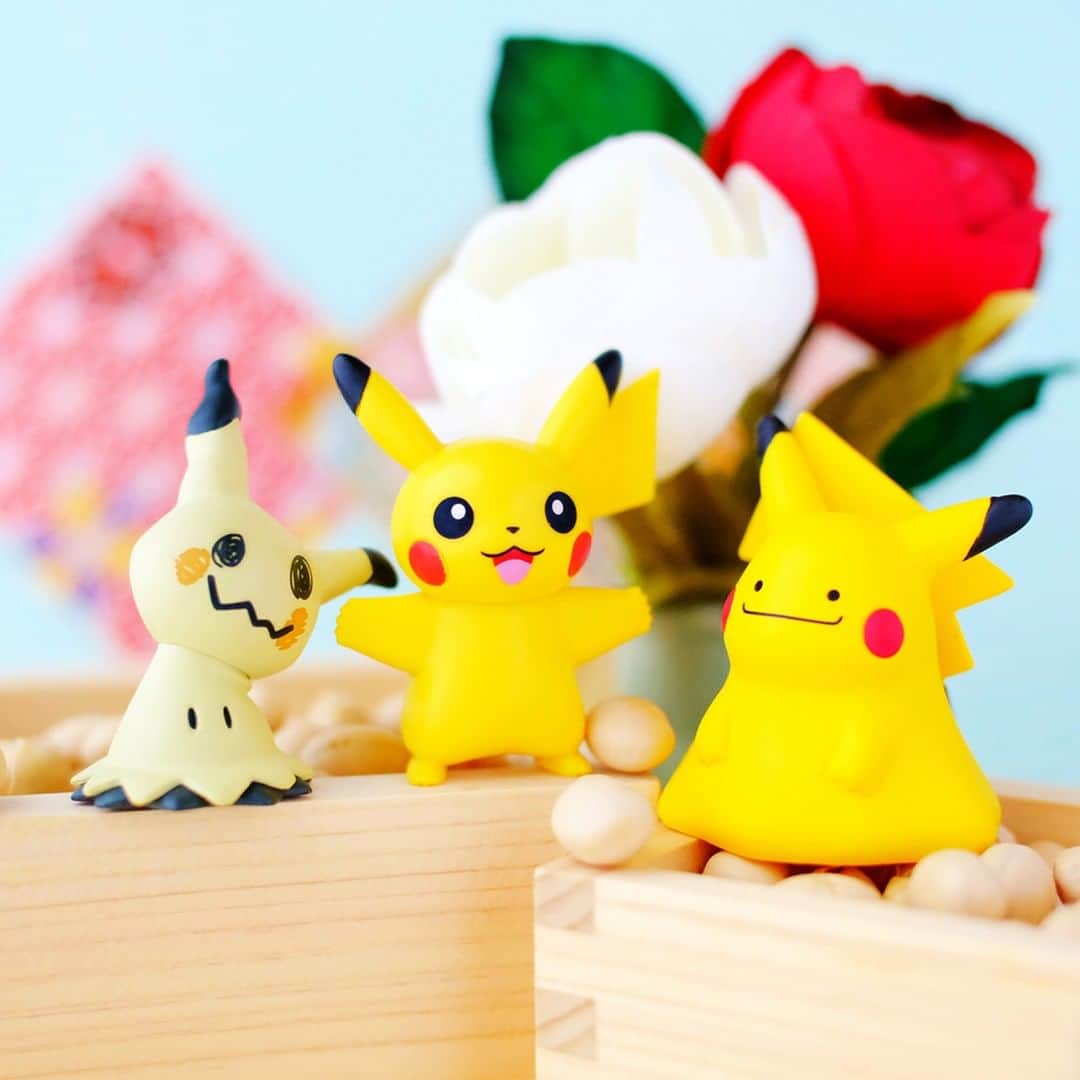 ピカチュウ公式Instagramさんのインスタグラム写真 - (ピカチュウ公式InstagramInstagram)「【今日のピカチュウ】 今日は節分だね💡 ピカチュウたちも準備はバッチリみたい😄 #pikachu #ditto #mimikyu #pokemon #pikachu_snap #photooftheday #winter #beans #ピカチュウ #メタモン #ミミッキュ #ポケモン #節分 #豆まき #へんしん #へんしんメタモン」2月3日 18時00分 - pokemon_jpn