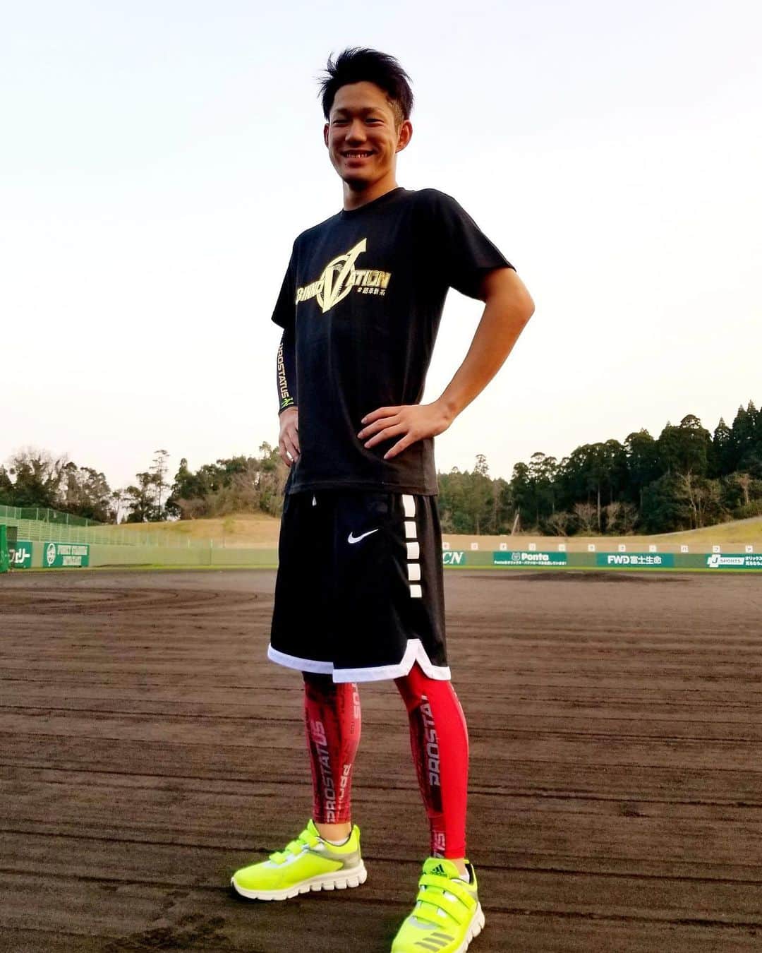 オリックス・バファローズさんのインスタグラム写真 - (オリックス・バファローズInstagram)「#西浦颯大 #Bsグッズ #BINNOVATION #超革新系 #キャッチフレーズTシャツ #Bs2020 #buffaloes #baseball #ORIX #プロ野球」2月3日 18時03分 - orix_buffaloes