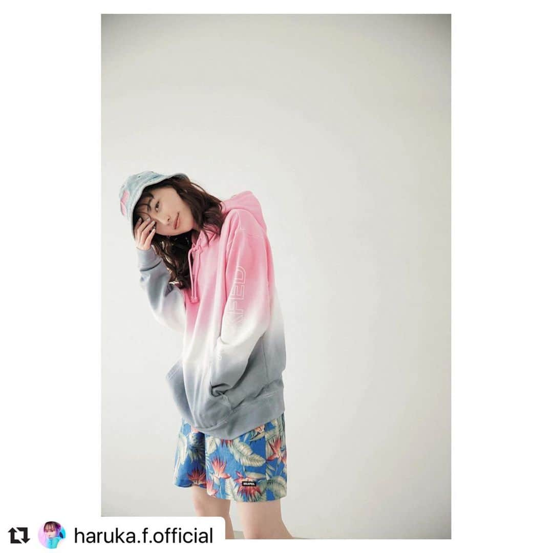 MILKFED.さんのインスタグラム写真 - (MILKFED.Instagram)「MILKFED.がとてもお似合いの遥ちゃん💕 ぜひチェックさ下さい！！ #Repost @haruka.f.official with @make_repost ・・・ . mini特別編集MILKFED.SPECIALBOOKの表紙&中ページを飾らせて頂きました☺︎ 素敵なアイテムばかりで、とても楽しい撮影でした！ 是非チェックして下さい！ #MILKFED 「mini特別編集 MILKFED. SPECIAL BOOK Big Pocket Backpack #RED」 「mini特別編集 MILKFED. SPECIAL BOOK Big Pocket Backpack #BLACK」  #milkfed #milkfedjp #ミルクフェド #ミルフェ #fashion #kawaii #ガーリーストリート #福原遥」2月3日 18時31分 - milkfedjp