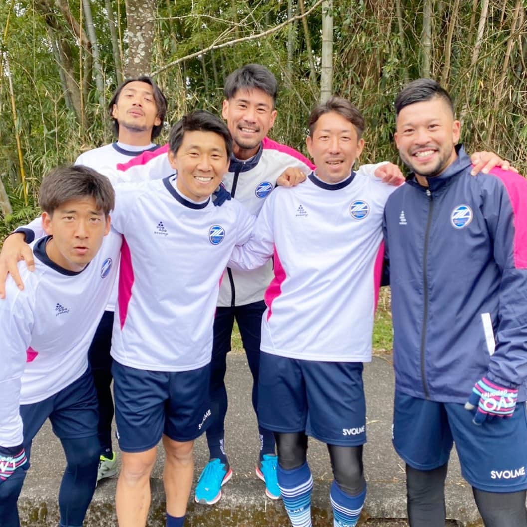 のインスタグラム：「Nice Training💪 #町田ゼルビア #坂道ダッシュ #17年ぶり #over30 #頑張りました #みんな良い笑顔😆 #深津康太 #中島裕希 #秋元陽太 #酒井隆介 #森村昂太 #水本裕貴」