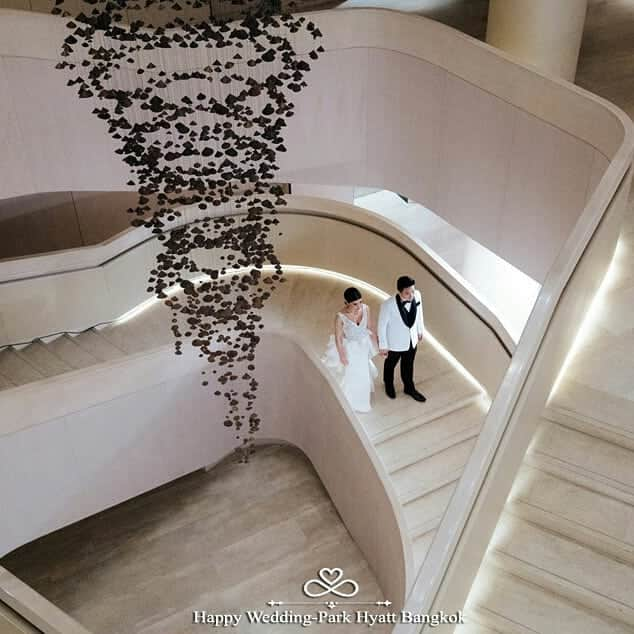 HappyWedding.Lifeのインスタグラム：「Your magical day deserves a magical destination. . Plan the 𝐰𝐞𝐝𝐝𝐢𝐧𝐠 𝐨𝐟 𝐲𝐨𝐮𝐫 𝐝𝐫𝐞𝐚𝐦𝐬 at @parkhyattbangkok with our unique and elegant spaces designed by award-winning interior designers. . Park Hyatt Bangkok offers, for a limited period, an additional free night at any Hyatt property worldwide with the added bonus of 30,000 World of Hyatt Points. . All wedding celebrations confirmed at the Park Hyatt Bangkok before March 31,2020 and held no later than December 30, 2020 are eligible for the offer. . Contact our expert weddings planner for more information: m.me/parkhyattbangkok . . Detail on 🔽 https://happywedding.in.th/th/vendors/park-hyatt-bangkok . . #Venue #weddingvenue #Thaiwedding #wedding #weddingmemories #weddingplanning #weddingthailand #weddingplanning #happywedding #happyweddingth #weddinginspiration #thailand #love #inspiraion #แต่งงาน #จัดงานแต่งงาน #สถานที่จัดงานแต่งงาน #สถานที่ถ่ายพรีเวดดิ้ง #พรีเวดดิ้ง #ตัดสินใจเลือกสถานที่แต่งงาน #สถานที่จัดงานแต่งแบบไทย . . ติดตามผู้ให้บริการด้านสถานที่จัดงานแต่งงาน >> #HWvenue」