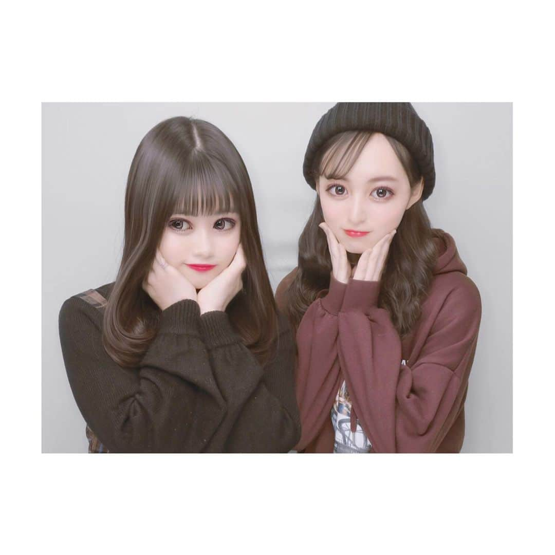 畠山あやなのインスタグラム：「* ももちゃんと新大久保デートしました~❕❤︎ * チーズボール🧀初めて食べたけど美味しかった‼︎‼︎🤤 * #畠山彩奈#岡本桃花  ちゃん#東京#新大久保 #新大久保ランチ#新大久保グルメ#UFOチキン#チーズボール#チーズ#ヤンニョムチキン #プリクラ#プリント倶楽部#melulu#mixme#jk2#高校2年#tokyo#sinookubo#food#ufochikin#purikura#instagood#instagram#followme」