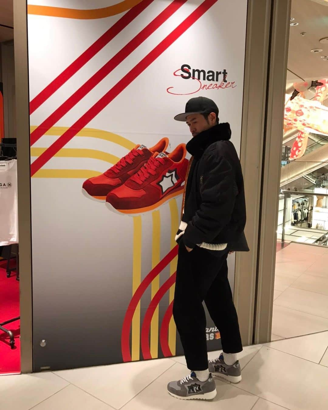 ニッチロー'さんのインスタグラム写真 - (ニッチロー'Instagram)「GINZA SIXで行われているAtlanticSTARS さんのPOP-UP STOREへ👟  一足一足イタリアの職人が手作りで手掛けるスニーカーはまさに大人のスニーカー。  格好つけちゃうよね。  #atlanticstars  #ginzasix  #アトランティックスターズ  #銀座シックス  #スニーカー #スニーカーしか履かない族  #ニッチロー'」2月3日 19時02分 - nicchiro5.1