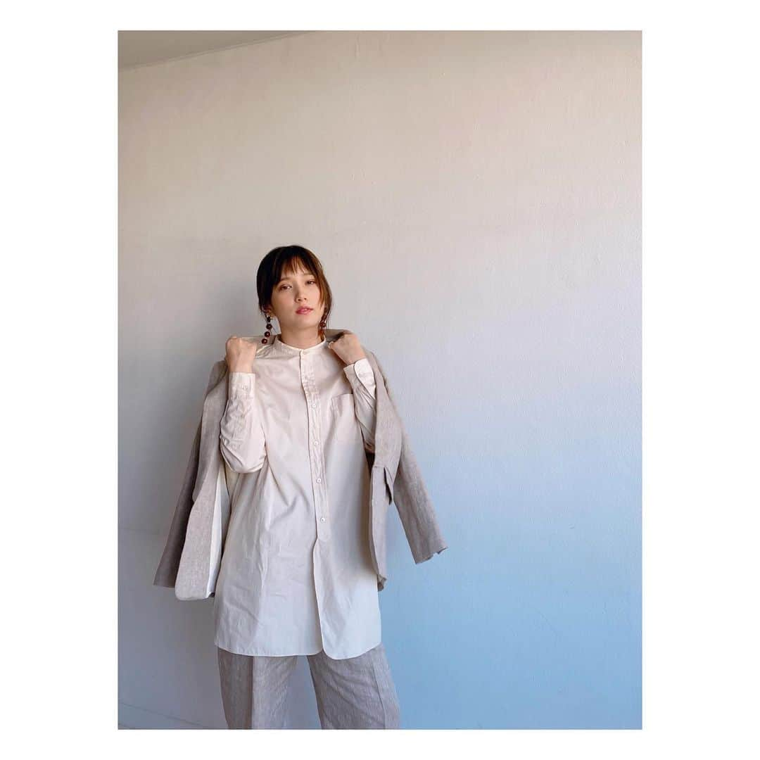 本田翼さんのインスタグラム写真 - (本田翼Instagram)「🧥 moreの撮影にてギャルさん( @yukarihayashi )メイク💄 春っぽさが際立つオレンジ系🍊 ゴチの時もお世話になっております💁‍♀️ #春メイク#ほんだのふく」2月3日 19時05分 - tsubasa_0627official