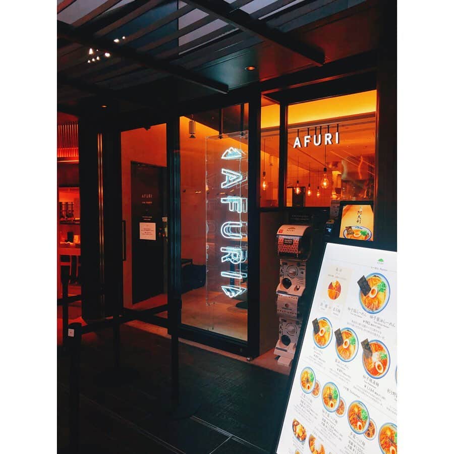 潘めぐみのグルメインスタ