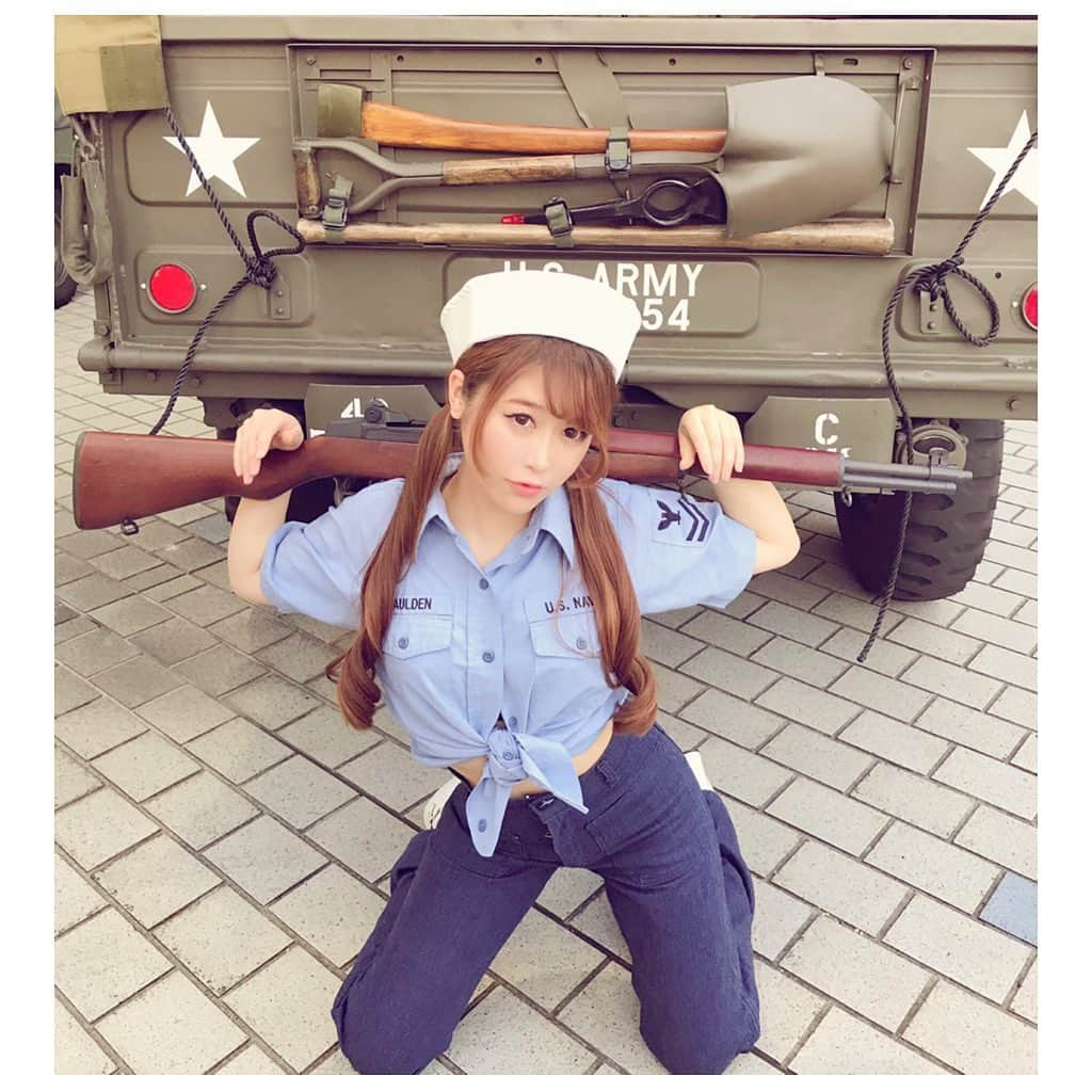 戦え‼︎ぴっちょりーなさんのインスタグラム写真 - (戦え‼︎ぴっちょりーなInstagram)「. . . #ツインテールの日 .  車両は NMVA 日本ミリタリーヴィークル協会💕 . . 水兵さんスタイルは💕😻 @841storemanager ちゃんに お借りしました(^^) . . 🔫M1 #ガーランド 💕(#m1garand) 🚘m561 #ガマゴート (#gamagoat) . . 趣味で始めてから大ハマりした . . サバゲーやシューティングが今やお仕事にもなって... . . 本当に幸せ(＞人＜;)💕 . . シューティング練習できる環境 . サバゲーできる環境 . シューティングを教えてくださる方 . 相談やアドバイスをくれる方 . . 東京近郊には沢山あって恵まれているし . そしてなにより応援してくれてる人たちの存在.... . 私がこうして活動できているのはファンの方々のおかげで。 . 感謝しかない。 . . 目標としている所までは、まだまだまだ道のりは長いけど... . . 夢に向かって進みます!!!! . . 頑張るぞおおおおおお . . . 🖤🖤🖤🖤🖤🖤🖤🖤🖤🖤🖤🖤🖤🖤🖤🖤 🖤🖤🖤🖤 . . . 🌈ぴっちょりーなYouTubeチャンネル🌈 週一💕配信中〜 . . 🌈ぴっちょりーなバイクアカウント🌈 @picciolina . . 🖤🖤🖤🖤PICCIOLINA☆SCHEDULE🖤🖤🖤🖤 . . 🔫MC出演🔫サバゲー用品の物販イベント 2/9(日)  爆裂祭  @池袋サンシャインシティー . . 🔫ゲスト出演🔫 シューティングマッチ イベント 4/5 (日)3GUN NATION  @shooting_range_target1 . . . 🔫ゲスト出演🔫サバイバルゲームイベント 4月11日(土) G&G LOVERS  @ggarmament  @union_sgf  @met_union . . . . . 🖤🖤🖤🖤🖤🖤🖤🖤🖤🖤🖤🖤🖤🖤🖤🖤🖤 🖤 #pinup #pinupgirl #nmva #日本ミリタリーヴィークル協会  #airsofter#airsofters#airsoftgun#airsoftguns#ぴっちょりーな #piccholina #airguns#airgun#airsofterphoto#airsofting#airsoftwar#airsoftworld#airsoftjapan#airsoftgirl#girlswithguns#airsoft#サバゲー#サバゲー女子#military  I」2月3日 20時09分 - picciolina.airsoftgirl