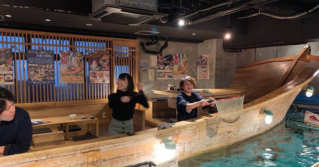 中川愛海さんのインスタグラム写真 - (中川愛海Instagram)「舞台見た後は昼から目黒飲み！目黒は昼から空いてる店たくさん！ 初めてざうおに行きました！ 釣り楽しかったー ただ釣れた魚は買わなきゃだから釣れすぎ注意！笑 鯛を2匹も釣り大誤算w また行きたい！ @ami_nakagawa_  @ami_nakagawa_amyuran  #中川愛海 #一日一回カンパイ #ざうお  @zauo_meguro」2月3日 20時22分 - ami_nakagawa_